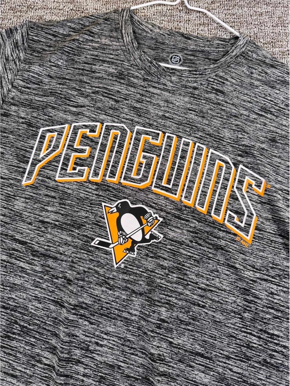 NHL Pittsburgh Penguins Gray Heathered Athletic Short Sleeve T-Shirt Size M
